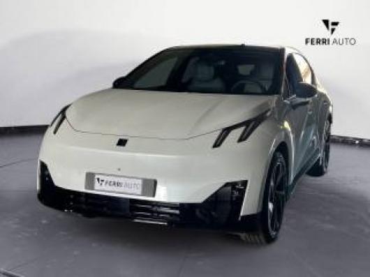 nuovo LYNK & CO 02