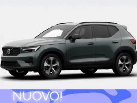 nuovo VOLVO XC40