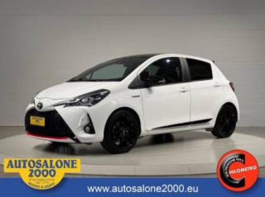 usato TOYOTA Yaris