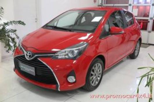usato TOYOTA Yaris