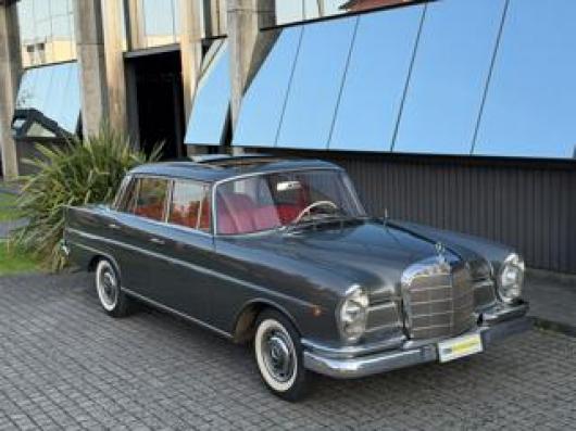 usato MERCEDES 220