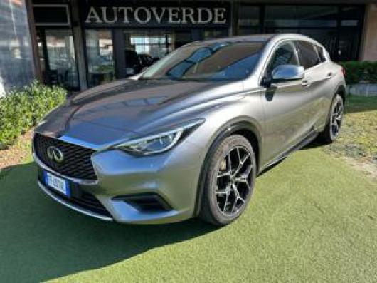 usato INFINITI Q30
