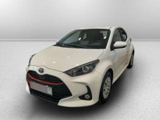 usato TOYOTA Yaris