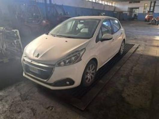 usato PEUGEOT 208