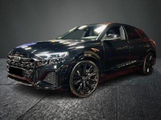 usato AUDI Q8