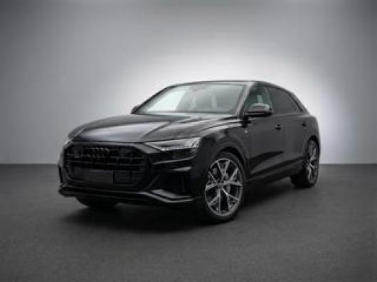 usato AUDI Q8