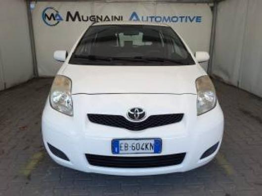 usato TOYOTA Yaris