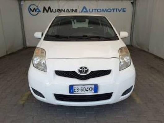 usato TOYOTA Yaris