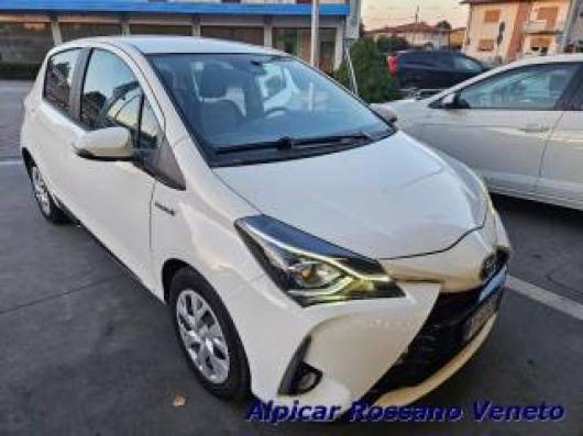 usato TOYOTA Yaris