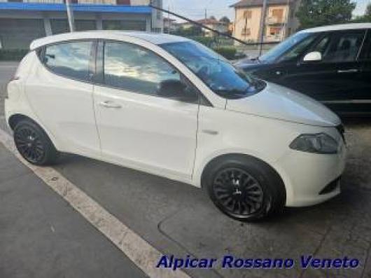 usato LANCIA Ypsilon