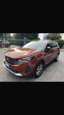 usato PEUGEOT 5008