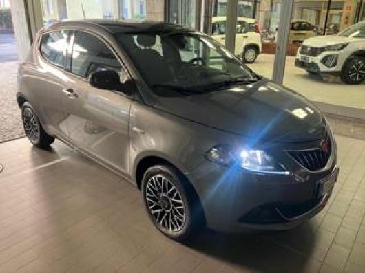 usato LANCIA Ypsilon