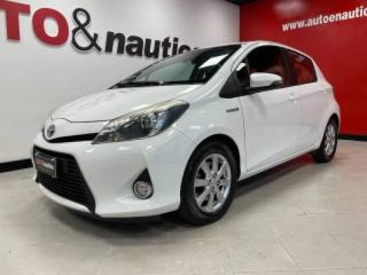 usato TOYOTA Yaris