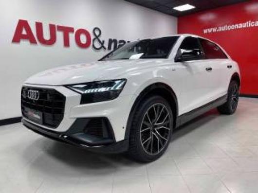 usato AUDI Q8