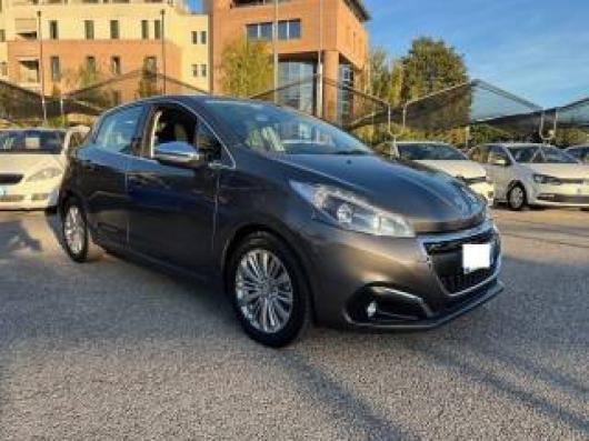 usato PEUGEOT 208