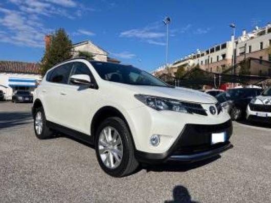 usato TOYOTA RAV 4 MY23