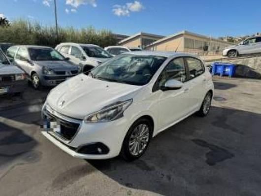 usato PEUGEOT 208
