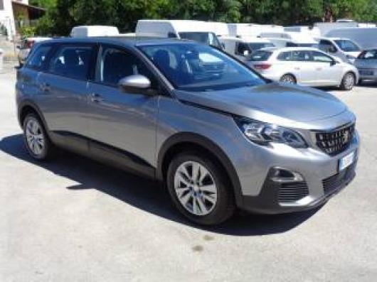 usato PEUGEOT 5008