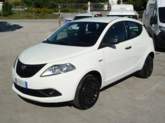 usato LANCIA Ypsilon