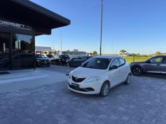 Ypsilon