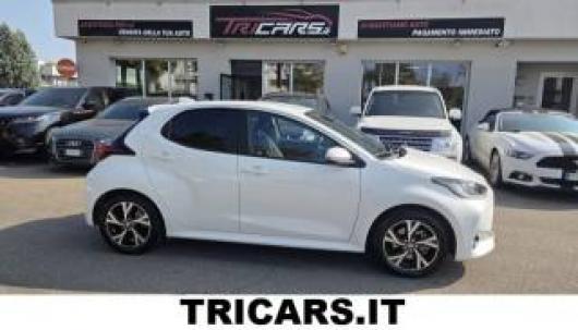 usato TOYOTA Yaris