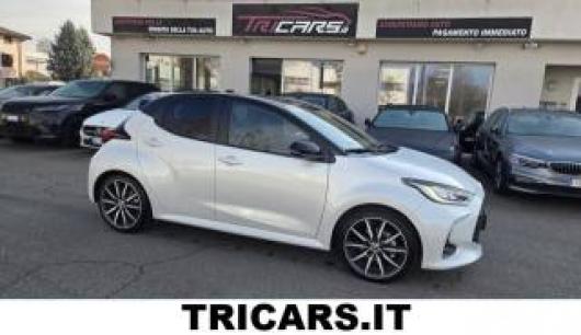 usato TOYOTA Yaris