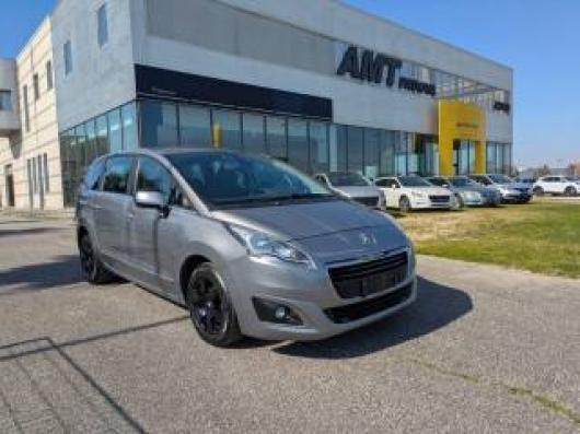 usato PEUGEOT 5008