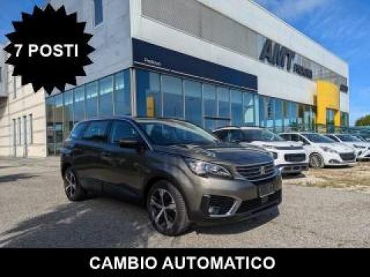 usato PEUGEOT 5008