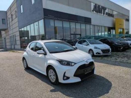 usato TOYOTA Yaris