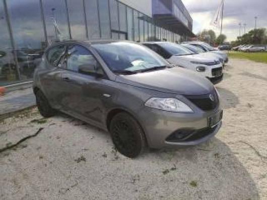 usato LANCIA Ypsilon