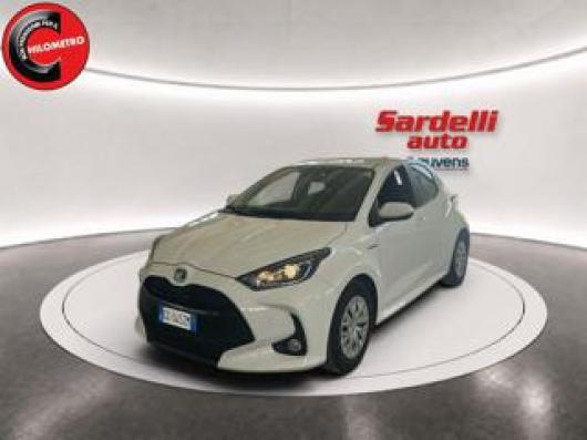 usato TOYOTA Yaris