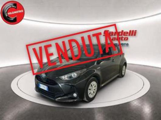usato TOYOTA Yaris