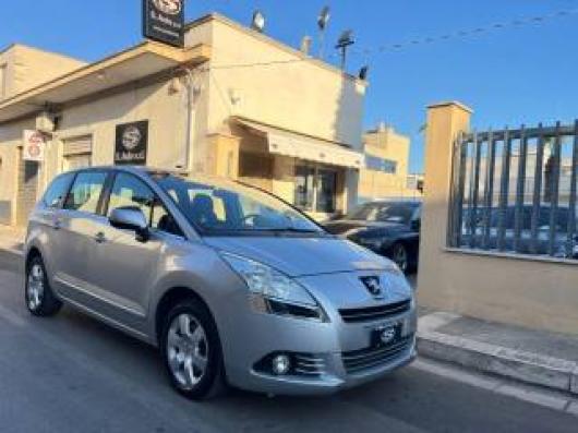usato PEUGEOT 5008