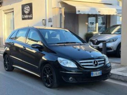 usato MERCEDES B 200