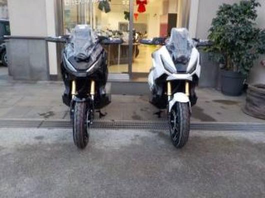 nuovo HONDA X ADV 750