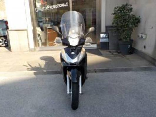 SH 300 i