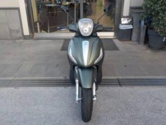 Beverly 300 i e 