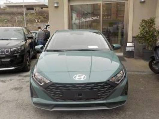 i20