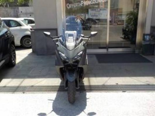 usato YAMAHA T Max 560