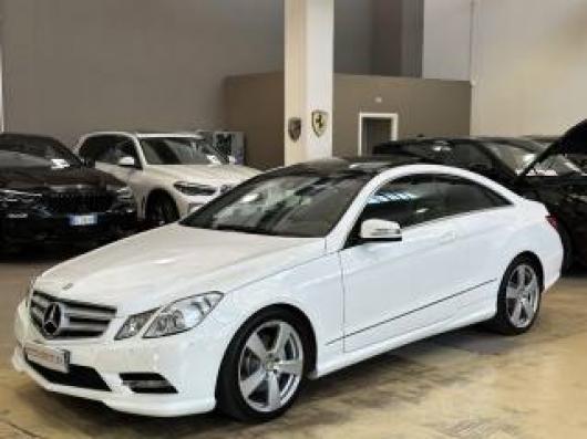 usato MERCEDES E 220