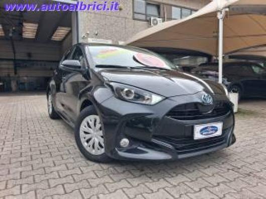 usato TOYOTA Yaris