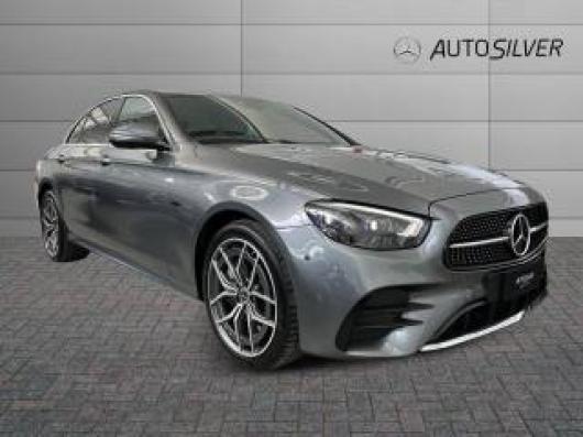 E 300