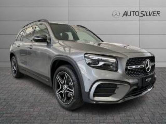 Km 0 MERCEDES GLB 200