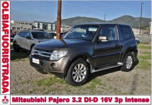 usato MITSUBISHI Pajero