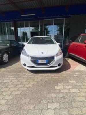 usato PEUGEOT 208