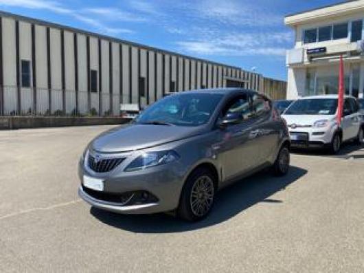 Ypsilon