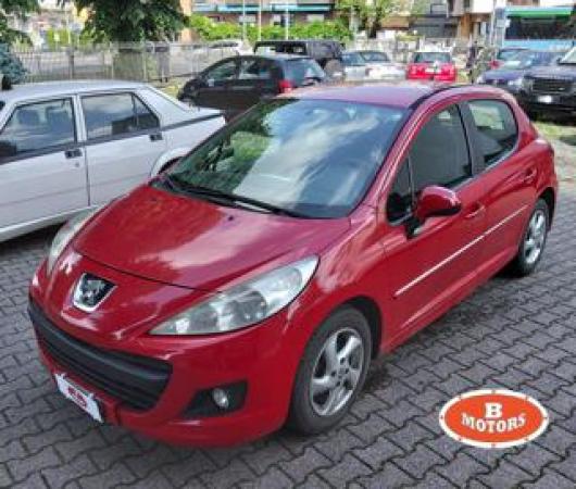usato PEUGEOT 207