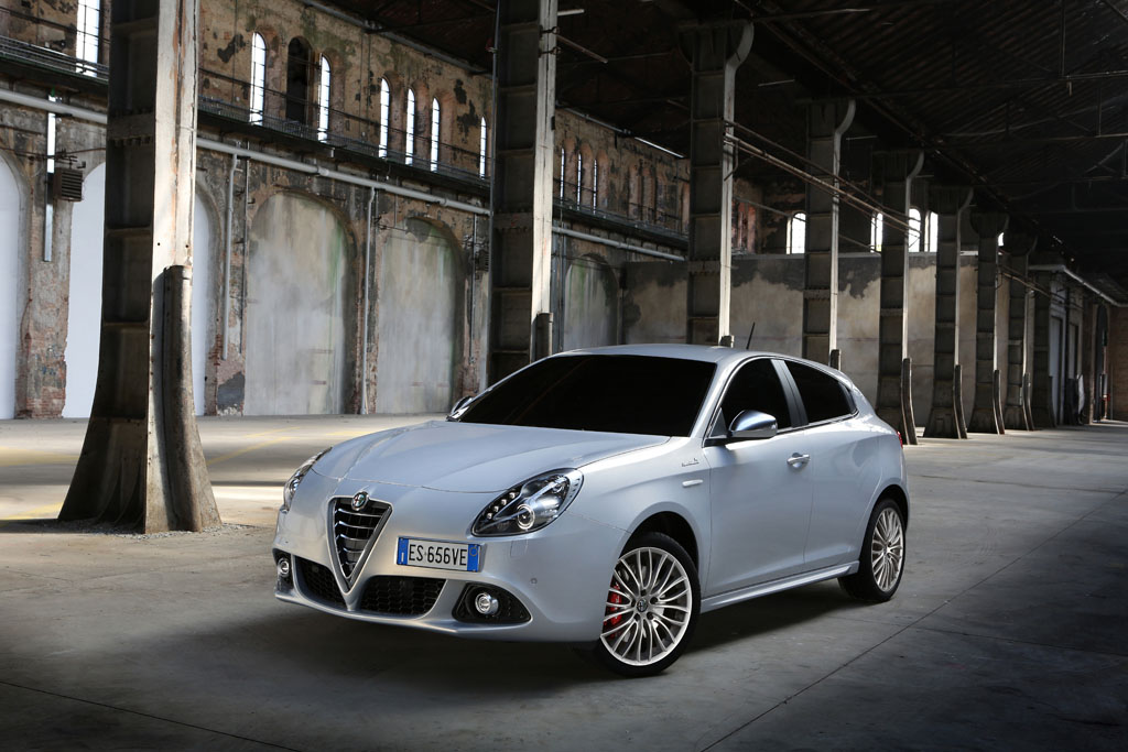 alfa-romeo-giulietta-2014-01