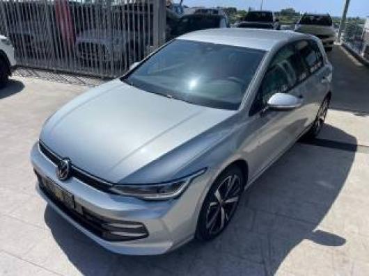 Km 0 VOLKSWAGEN Golf