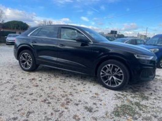 usato AUDI Q8
